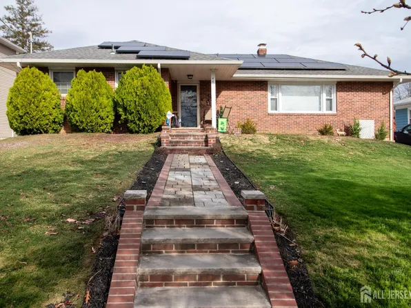 46 N Edward St, Sayreville, NJ 08872