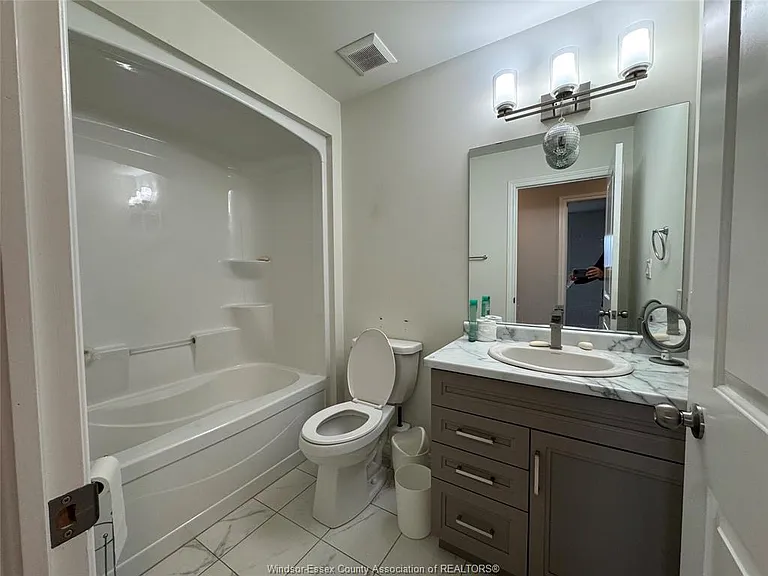 1125 Icewater Ave — Photo 9