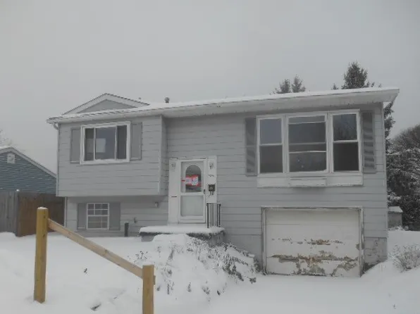 2426 Woodlawn Ave, Erie, PA 16510