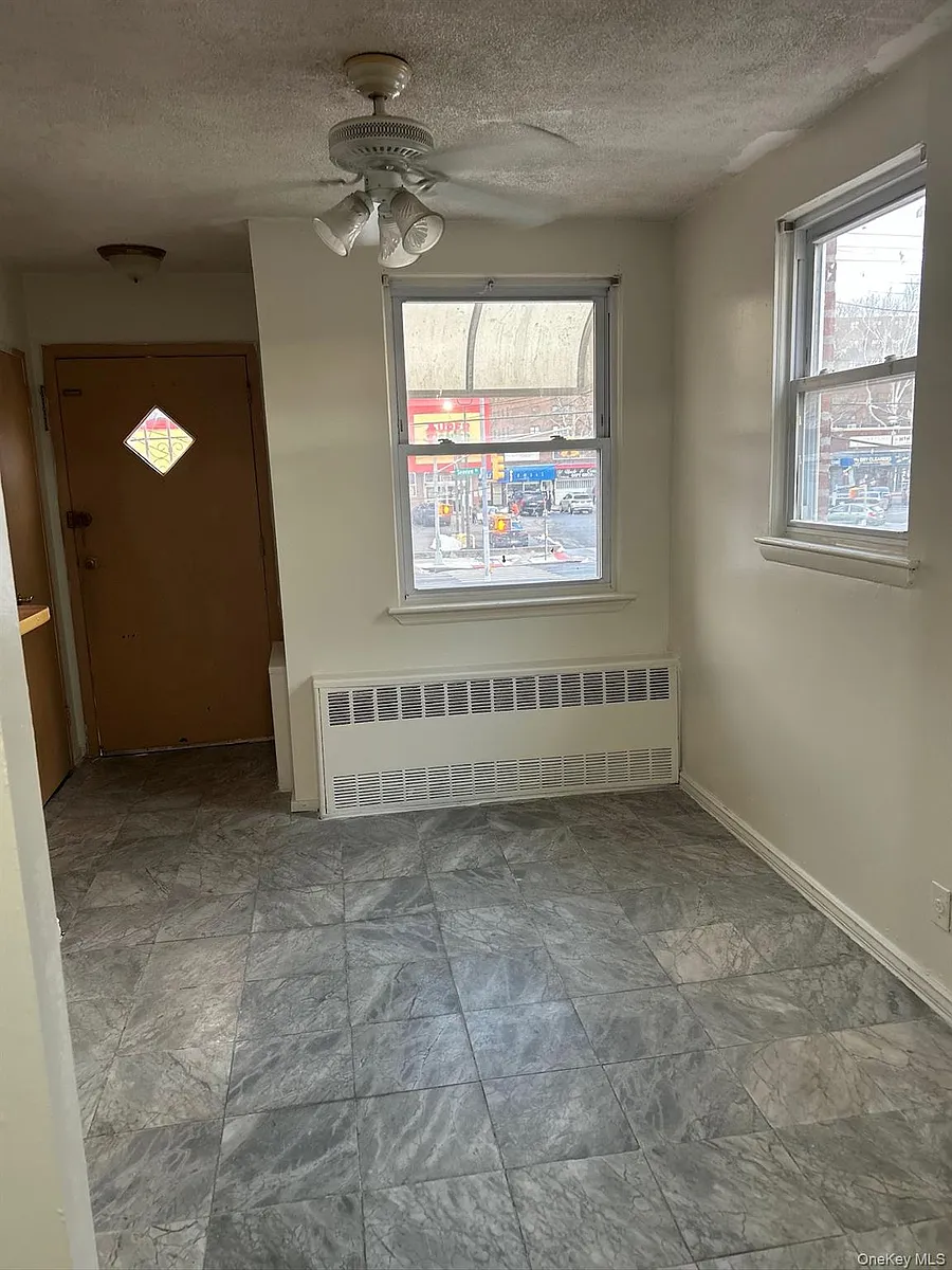 Building Photo - 9801 Seaview Ave #2