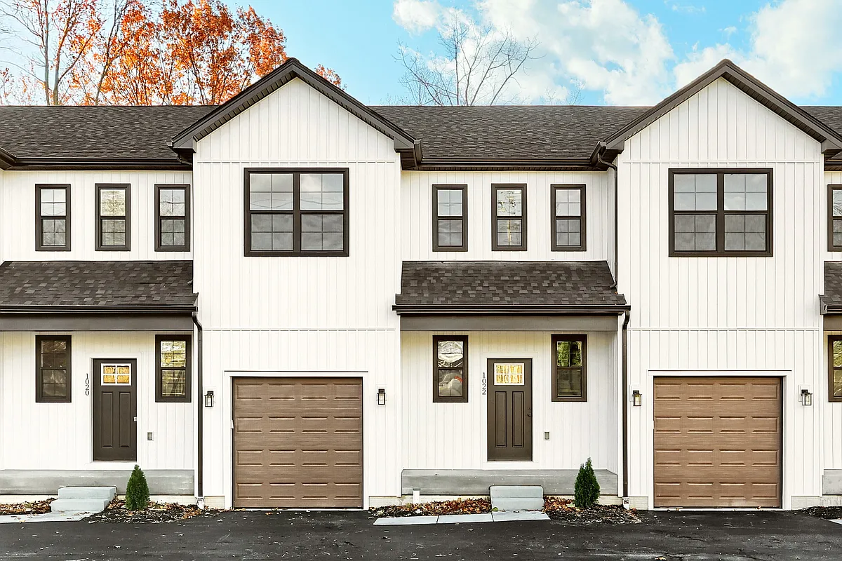 Building Photo - 1020 Trinity Rd