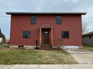1209 S 36th St, Manitowoc, WI 54220