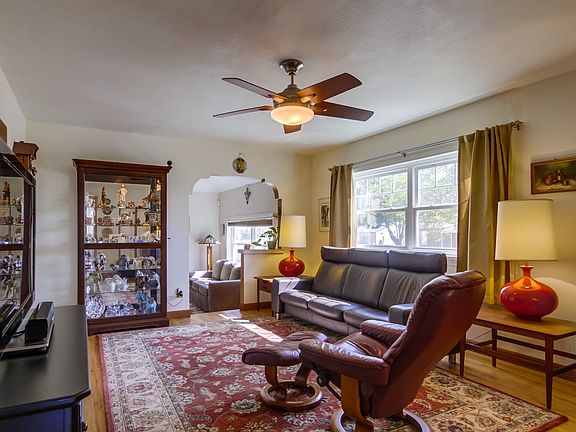 4th image of 5244 Pirotte Dr