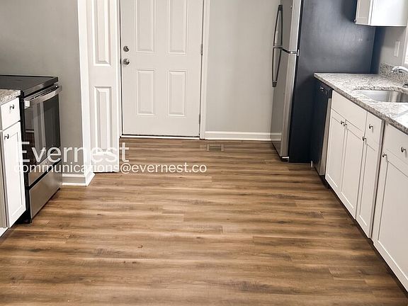 4th image of 1393 NW Dr NW