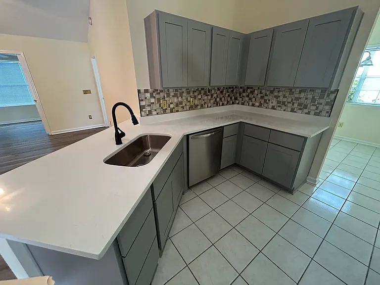 1201 Formby Ct — Photo 6