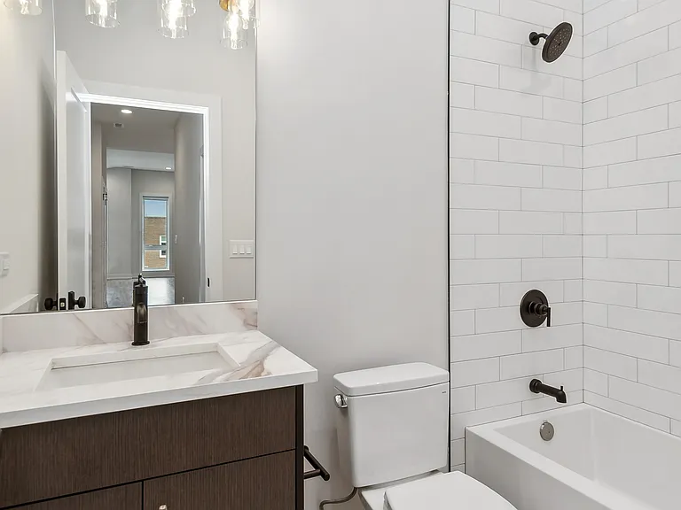 519 E Bowen Ave #2 — Photo 9