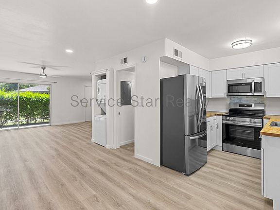 5th image of 4610 N 68th St Unit 437