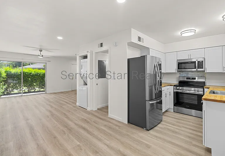 4610 N 68th St #437 — Photo 6