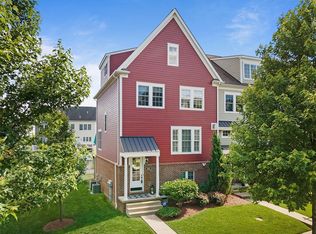 1313 Village Ln, Bridgeville, PA
