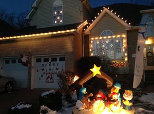 42 Eisenhower Dr, Old Bridge, NJ