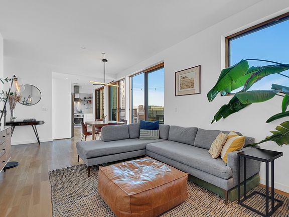3rd image of 267 Evergreen Ave Unit Penthouse