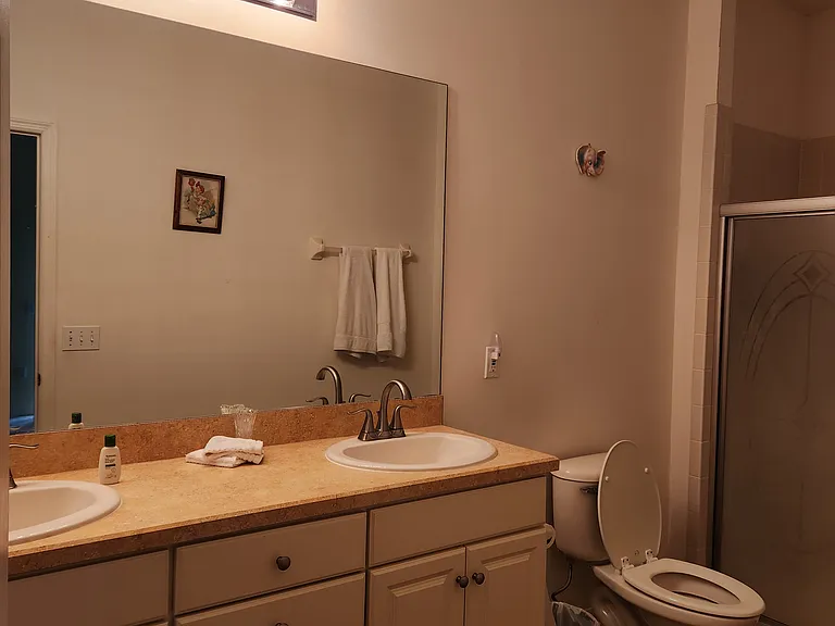 4420 Strathmore Dr — Photo 14