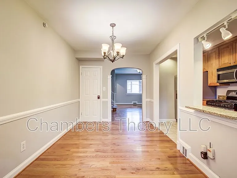 1417 Downing St NE — Photo 15