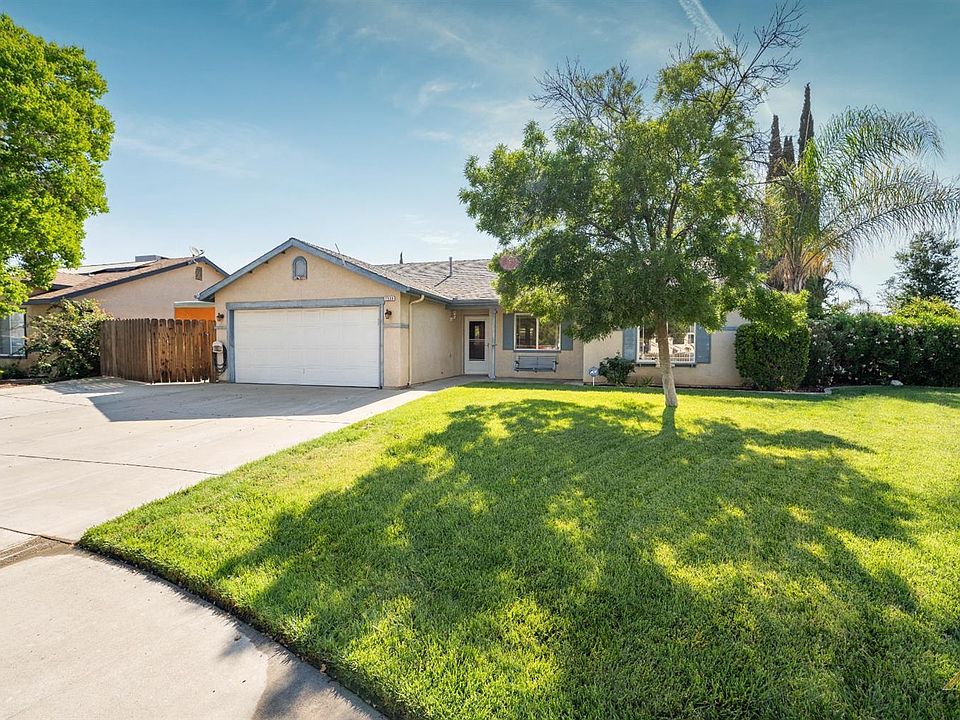 1533 Rosewood Ln Hanford Ca Zillow