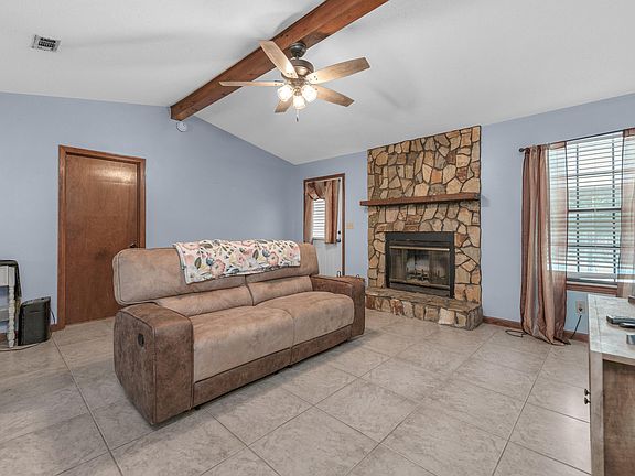 4th image of 407 Ashley Dr