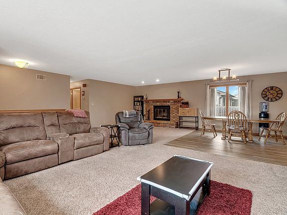 4th image of 600 Trotter Dr