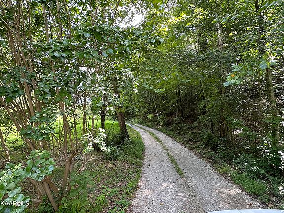 4th image of Twin Oaks Ln #135-108.00