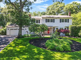 14 Sandpiper Court, Smithtown, NY 11787