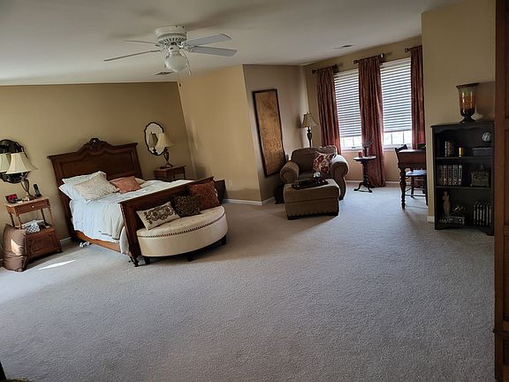 4th image of 50 Millbrook Ct