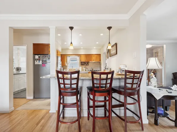 13-62 145th Place image 7 of 32