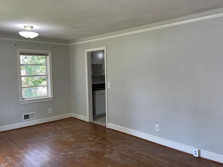 2253 Memorial Ave SW — Photo 5
