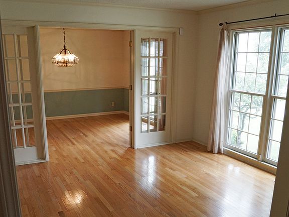 Living Room & Dinning Room