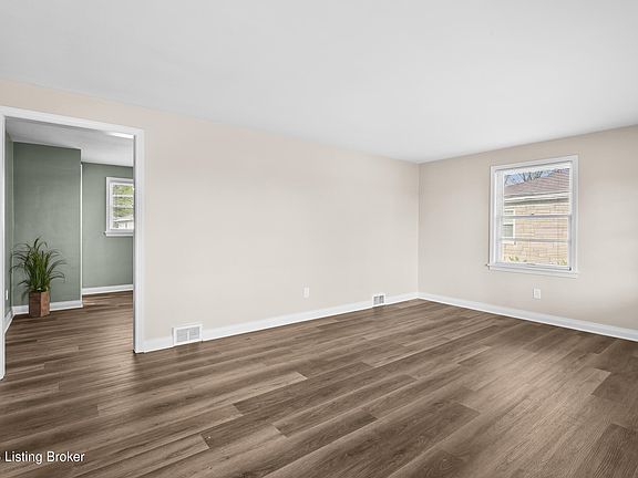 4th image of 2409 Omaha Ln