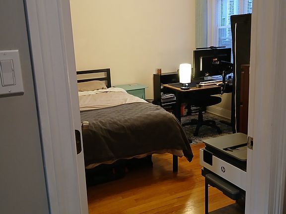 3rd image of 5843 N Kenmore Ave APT 2N