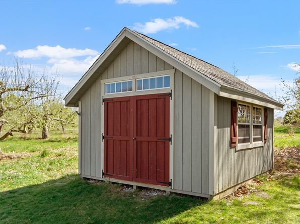 81 Annie Moore Rd, Bolton, MA 01740