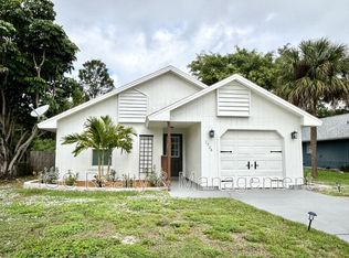 3226 2nd St, Vero Beach, FL 32968