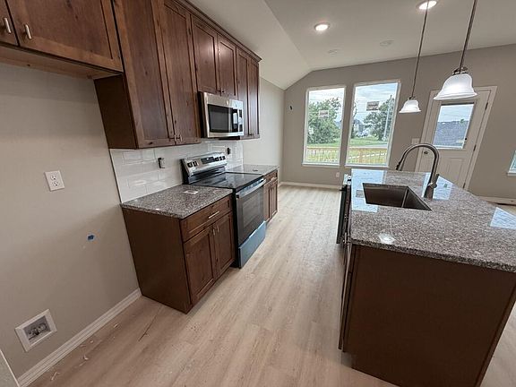 4th image of 1133 E Habersham Street