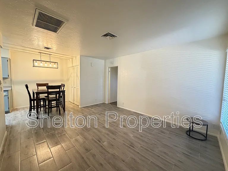 8131 N 107th Ave #82 — Photo 4