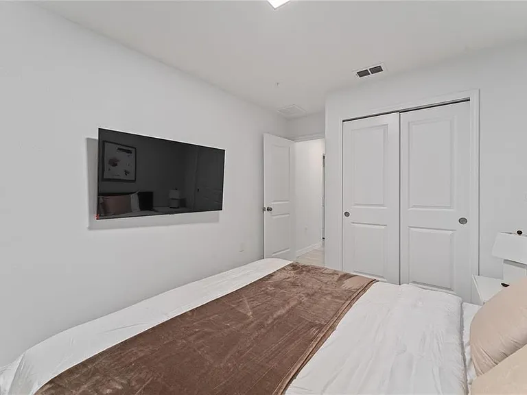 2125 Crystal Bell St — Photo 8