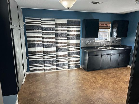 4th image of 6415 Bayard Park Dr