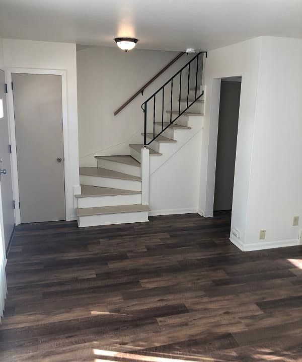 1st image of 4400 Eastridge Dr APT 10