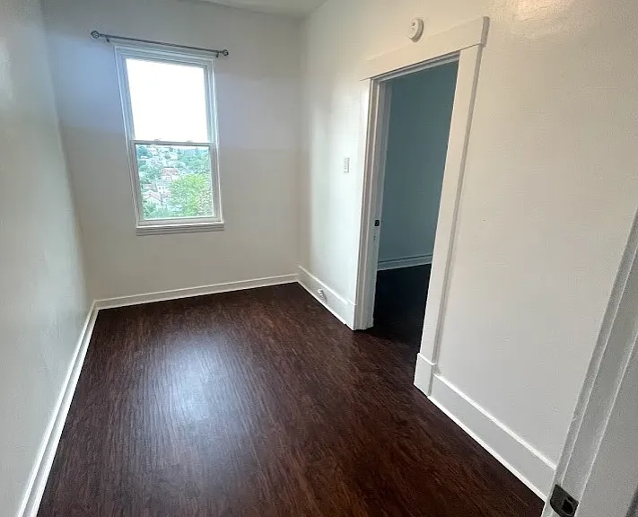 221 Orchard Pl — Photo 12