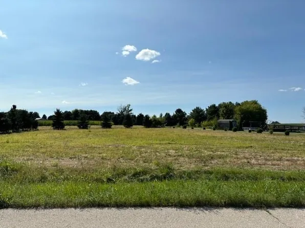 28 & 30 Karau Ave, Ripon, WI 54971