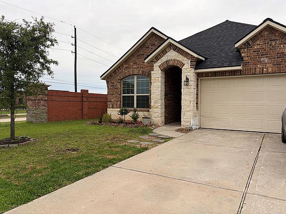 2nd image of 24307 Hampton Terrace Ln