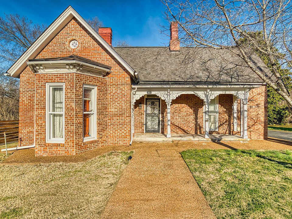 1st image of 62 N Main St