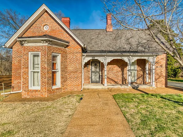 62 N Main St, Springfield, TN 37172