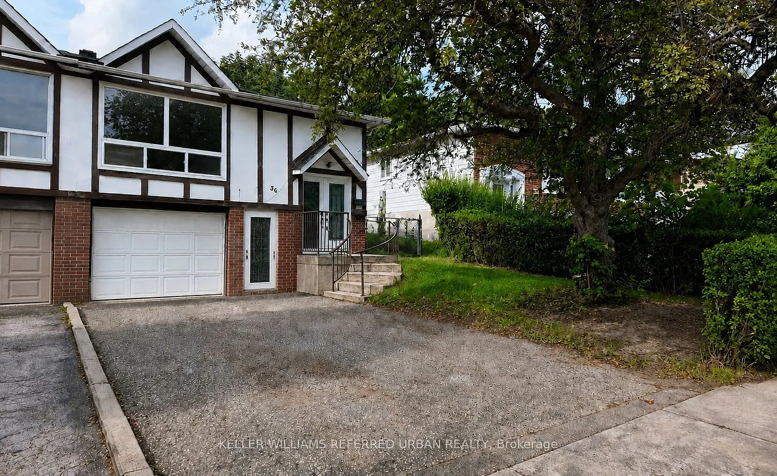 4 bed, $2,900 — Photo 2