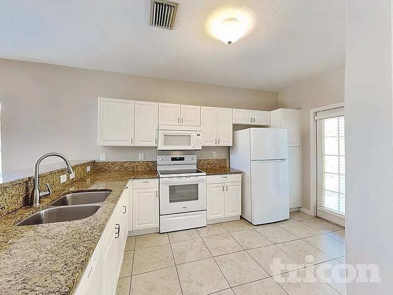 3625 W 16th St — Photo 6