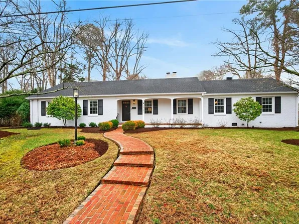 2721 Sandy Valley Rd, Virginia Beach, VA 23452