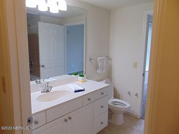 5th image of 8539 Gate Pkwy #123