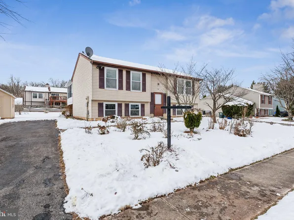 1322 Hillcrest Dr, Frederick, MD 21703