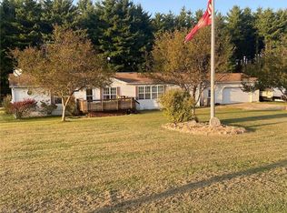 8237 Dawn Rd SW, Sherrodsville, OH 44675