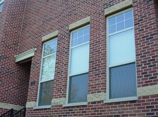 3211 N Rockwell St, Chicago, IL 60618