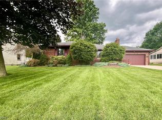 3465 Tall Oaks Ln, Youngstown, OH