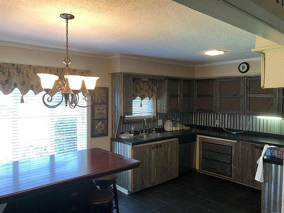 5th image of 505 Sunnyvale Ln