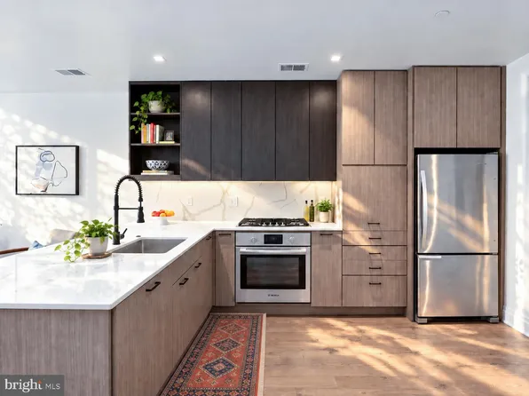 900 11th St SE APT G08, Washington, DC 20003